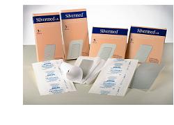 MEDICAZIONE STERILE A BASE DI ARGENTO CON BORDO ADESIVO SILVERMED ST AG 10X10CM 5 PEZZI - Farmacia Del Monaco