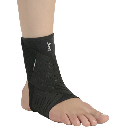 CAVIGLIERA 8LIGHT CON BENDAGGIO M - Farmacia Del Monaco